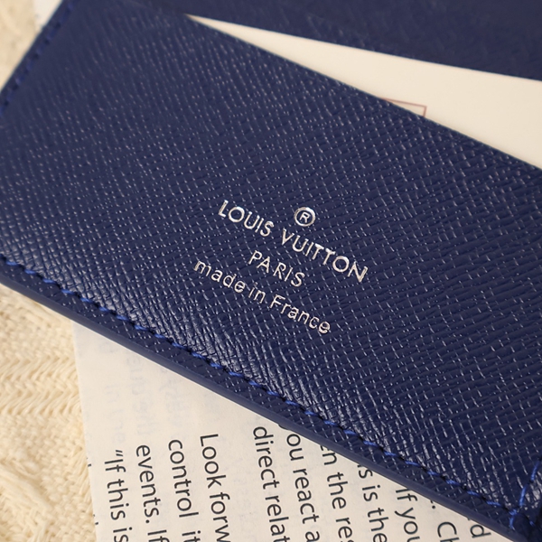 LVコピーウォレット着用イメージ